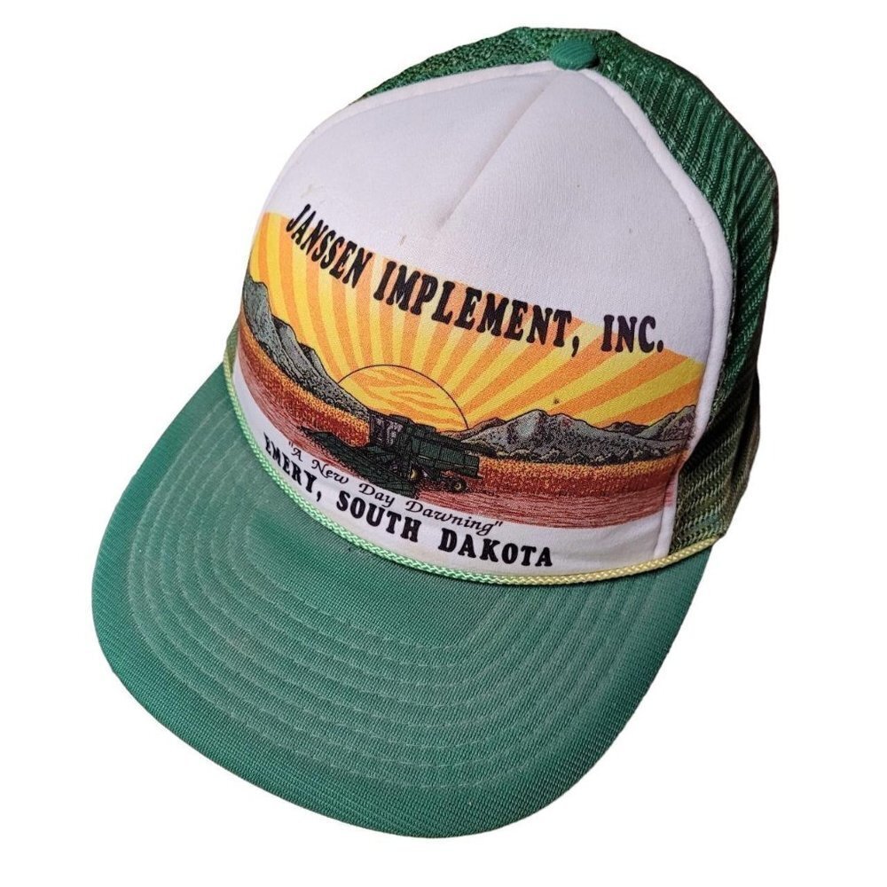 Vintage 80s John Deere Farm Equipment South Dakota Snapback